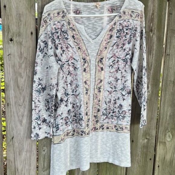 Reba Ligthtweight Ivory Floral Knit Sweater Metallic Embellishments Size Large - Picture 3 of 8